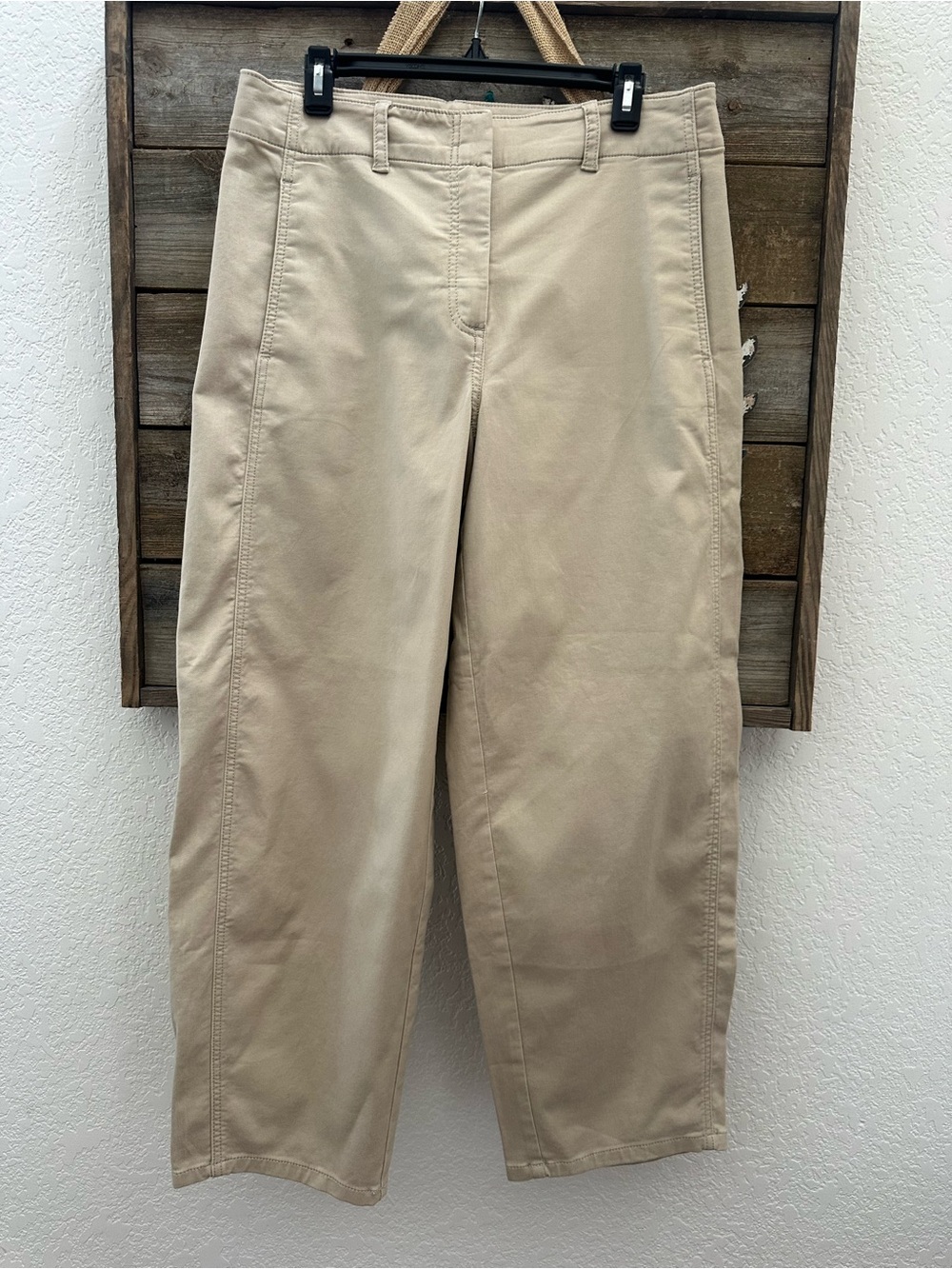 Ann Taylor weekend Classic Barrel Fit Khaki Chino Pants size 10 NWT